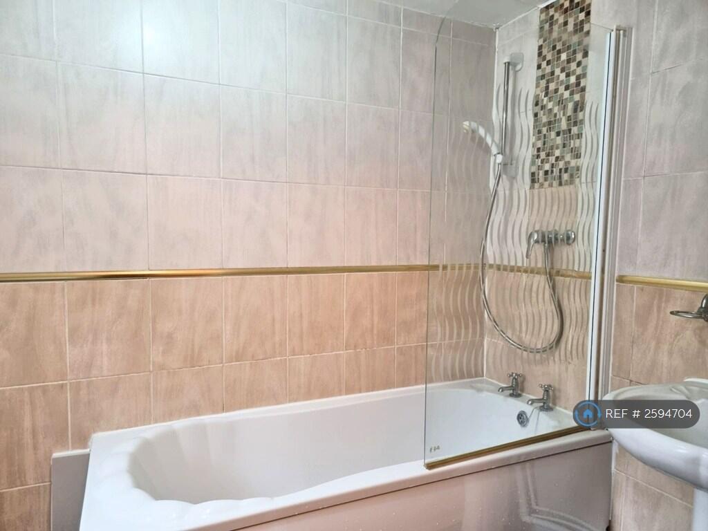 Additional image 21 of Vicarage Road, Smethwick, B67