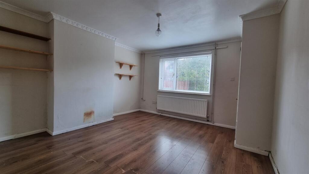 Additional image 2 of Simms Lane, Hollywood