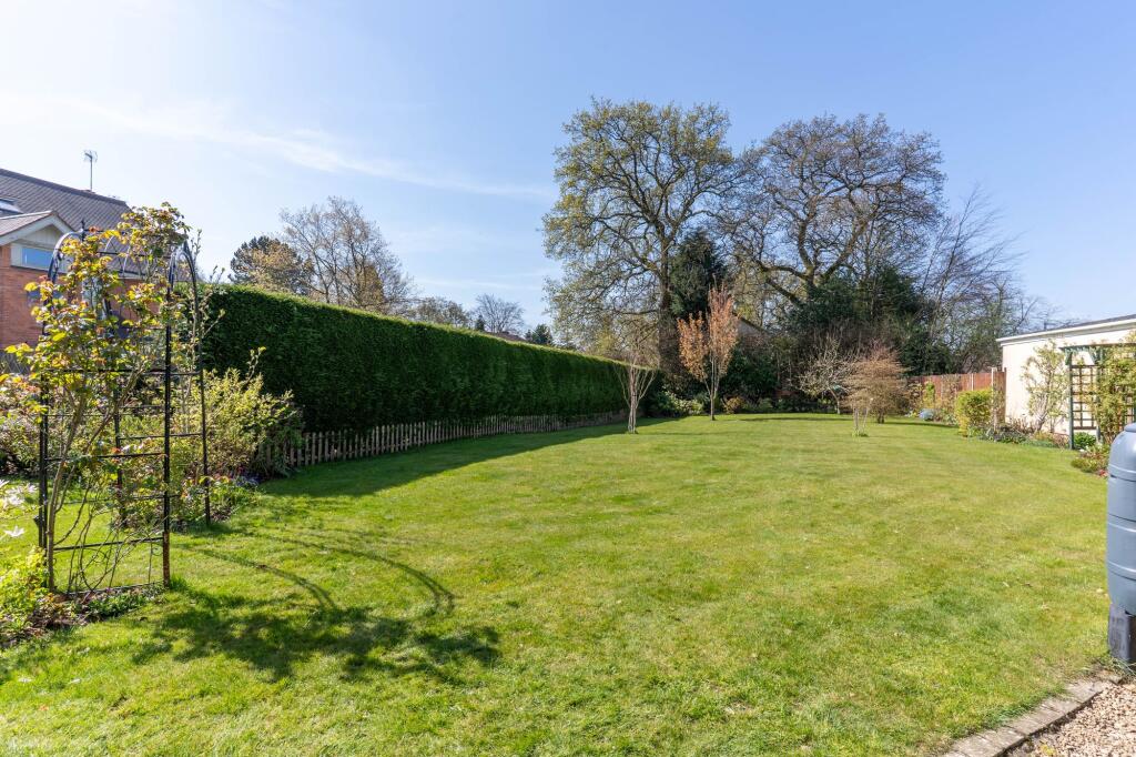 Additional image 27 of Pinfield Drive, Barnt Green, B45