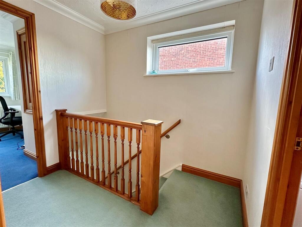 Additional image 19 of Fairwater Crescent, Alcester