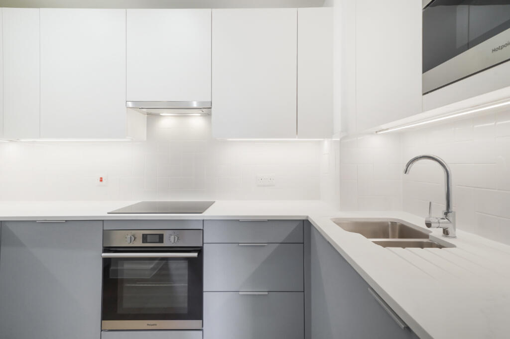 Additional image 6 of Guild Point