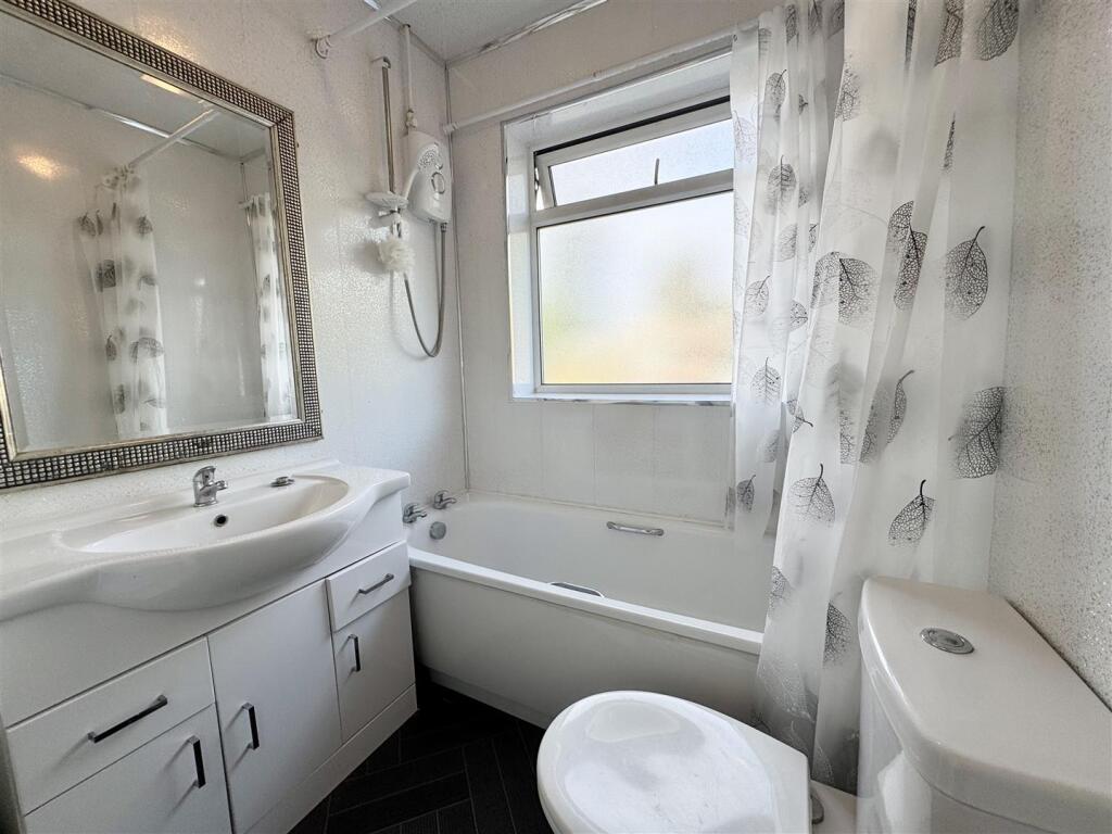 Additional image 21 of Corngreaves Road, Cradley Heath