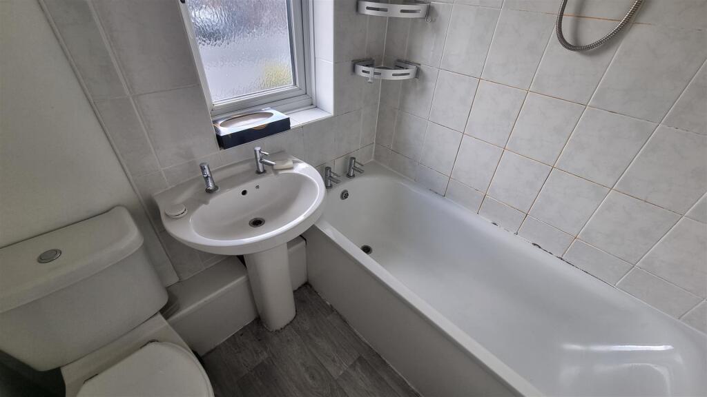 Additional image 4 of Simms Lane, Hollywood