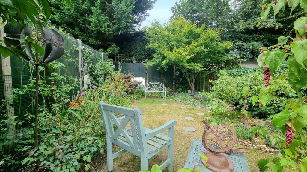 Additional image 13 of May Lane, Hollywood