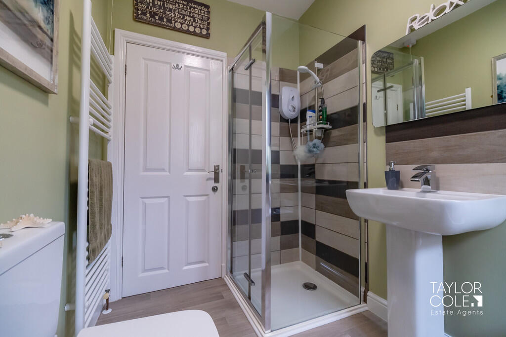 Additional image 22 of Watling Street, Hints