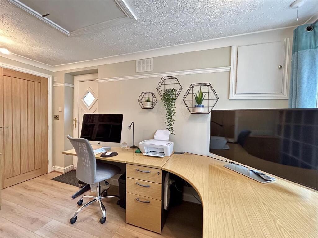 Additional image 12 of Ross, Rowley Regis