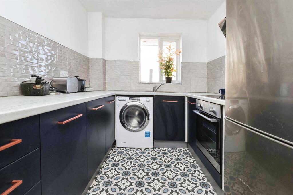 Additional image 17 of The Moorings, Oldbury