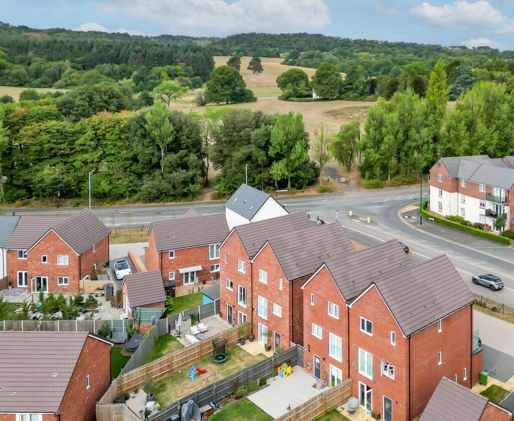 Additional image 3 of Groveley Lane, Cofton Hackett, B45