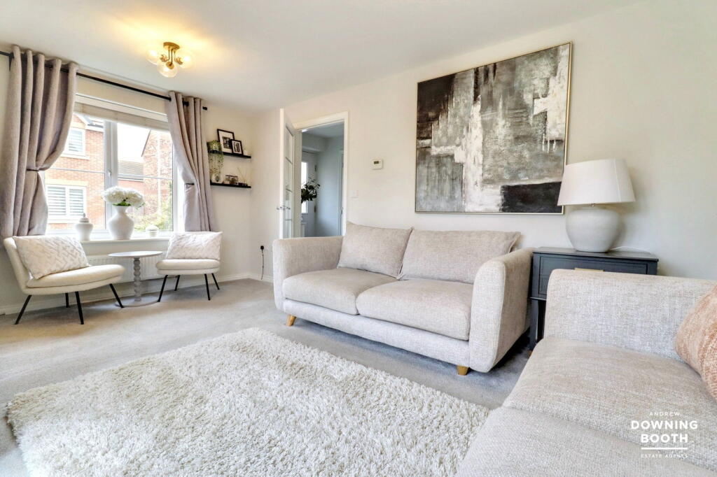 Additional image 4 of Carter Close, Tamworth, B79 8UE - Beautifully Presented Detached Home