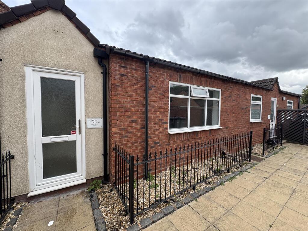 Property image for Spinners End Drive, Cradley Heath, West Midlands