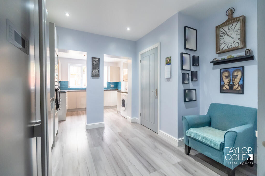 Additional image 10 of Watling Street, Hints