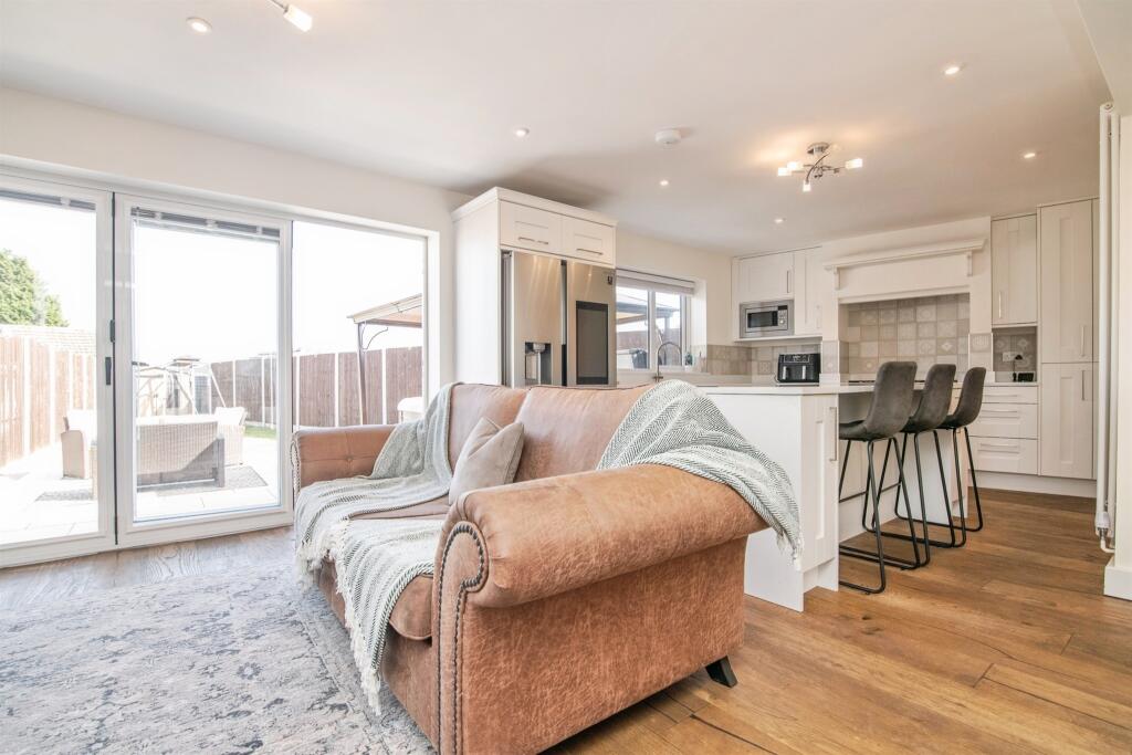 Additional image 8 of Uplands Avenue, ROWLEY REGIS