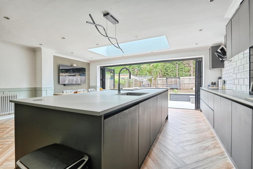 Additional image 10 of Cutshill Close, BIRMINGHAM