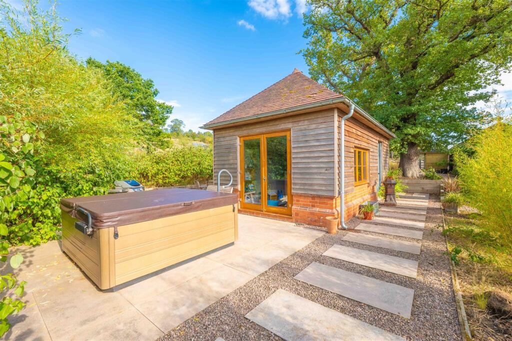 Additional image 25 of Common Lane, Mappleborough Green