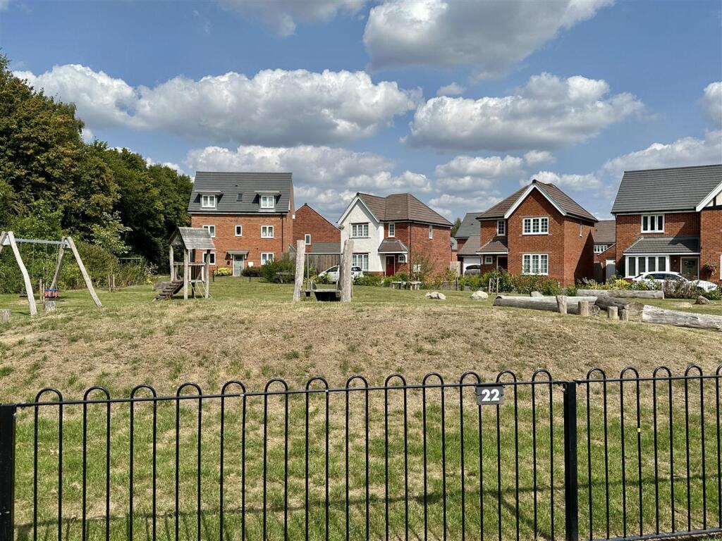 Additional image 24 of Mayors Drive, Alcester