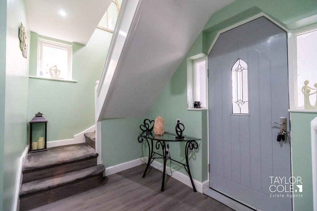 Additional image 32 of Watling Street, Hints