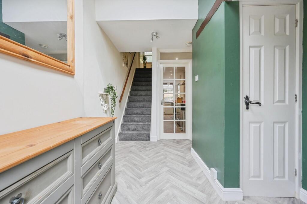 Additional image 2 of Woodlands Close, Dordon, Tamworth, Warwickshire