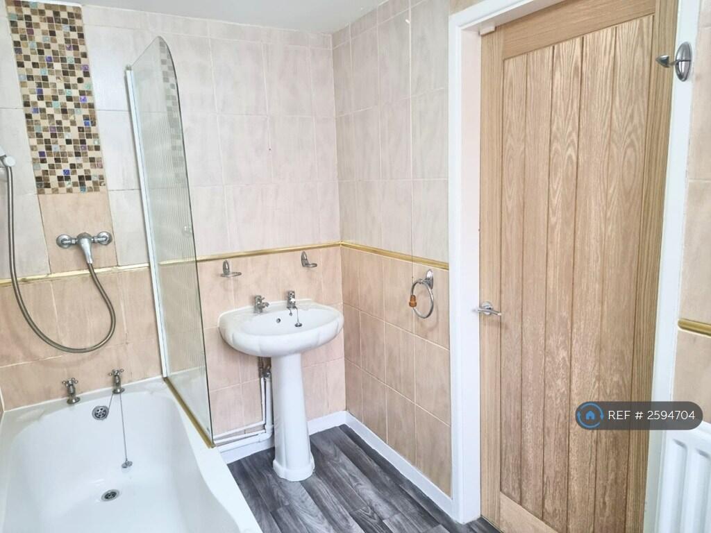 Additional image 18 of Vicarage Road, Smethwick, B67