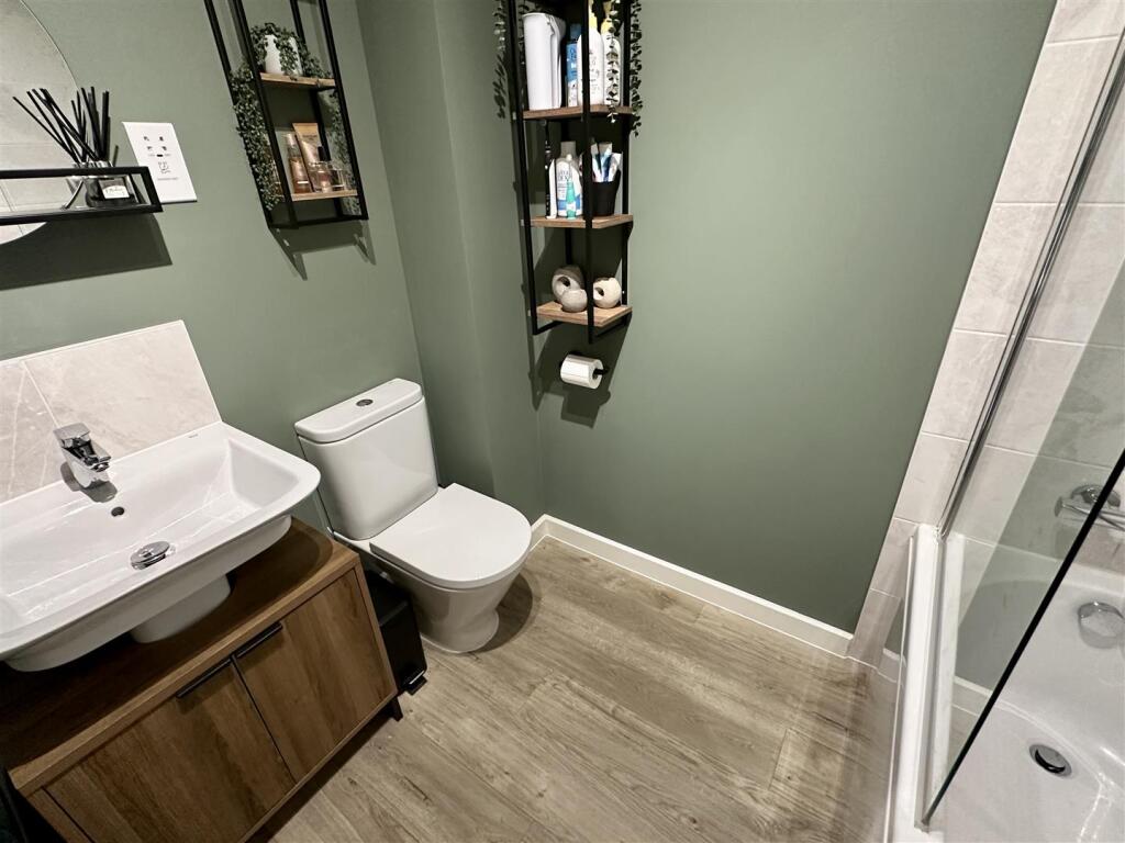 Additional image 20 of Mayors Drive, Alcester