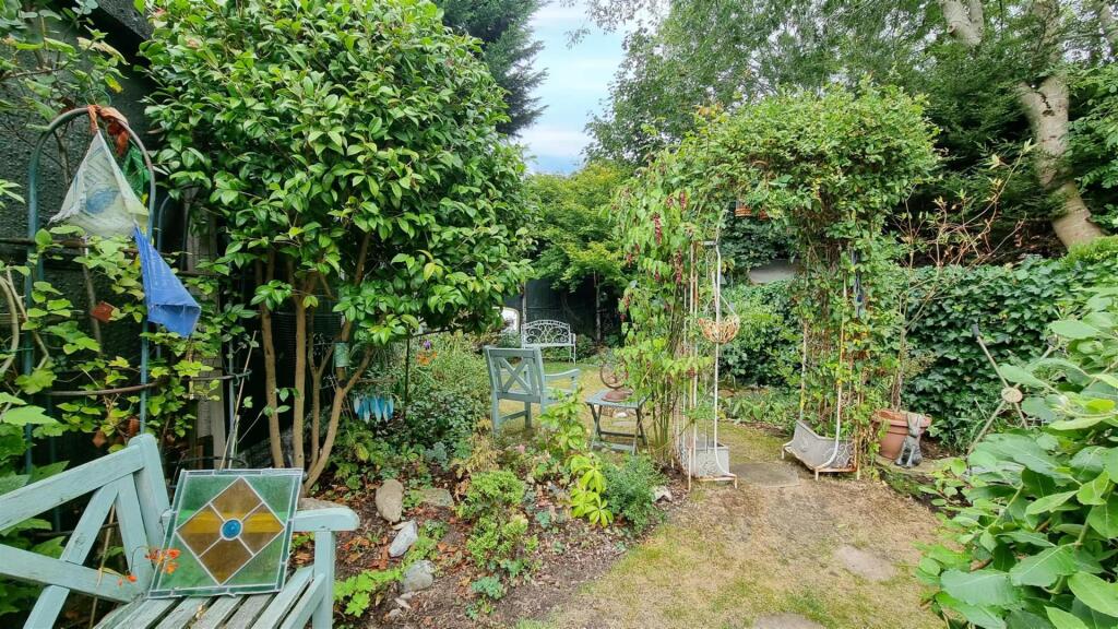 Additional image 10 of May Lane, Hollywood