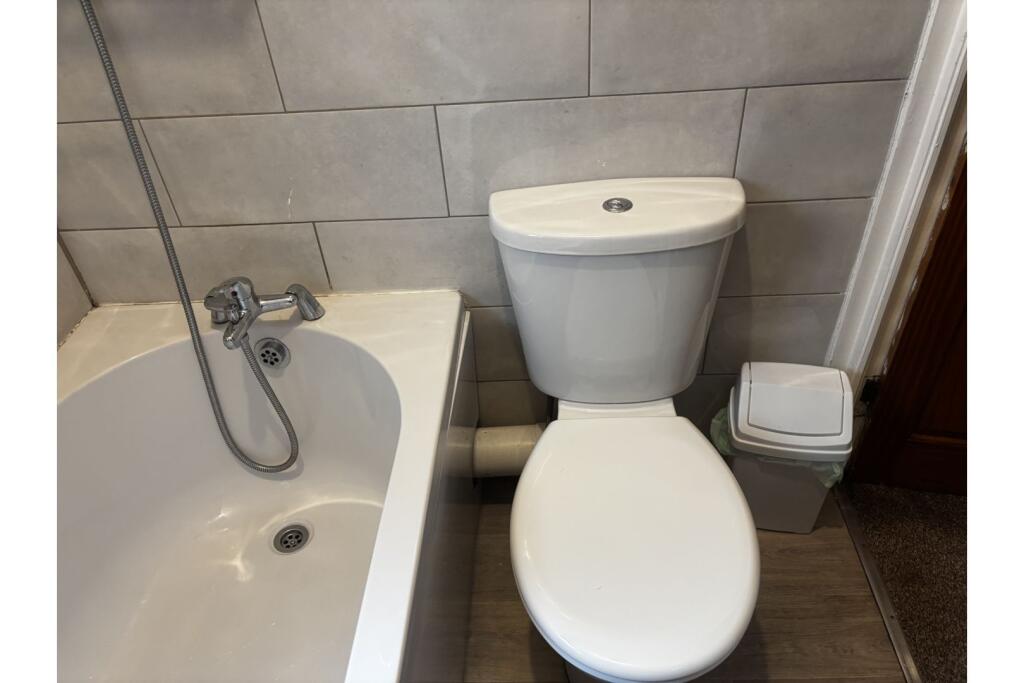 Additional image 20 of Monk Road, Birmingham, B8