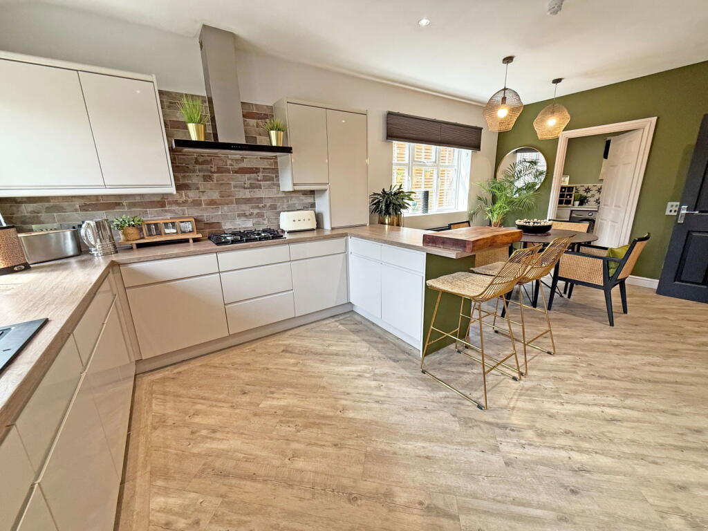 Property image for Hollywood Lane, Hollywood, Birmingham, B47 5PT