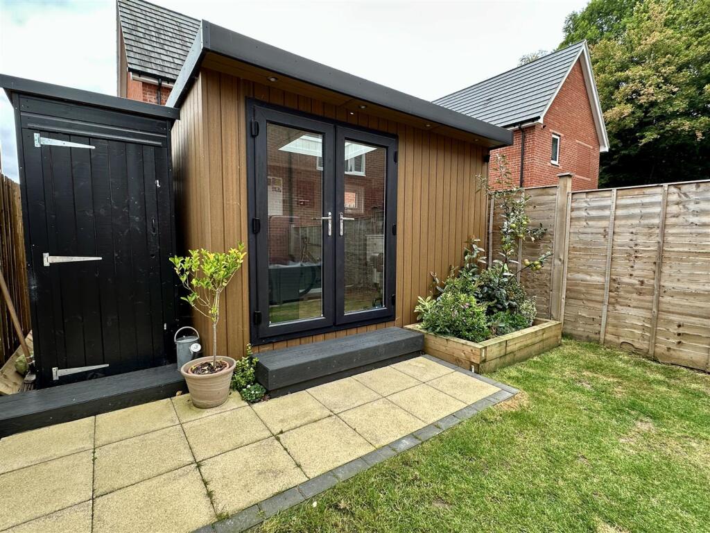 Additional image 10 of Mayors Drive, Alcester