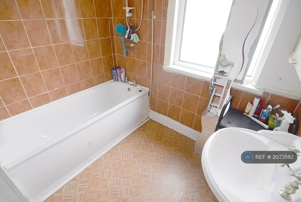 Additional image 8 of Poplar Road, Bearwood, B66