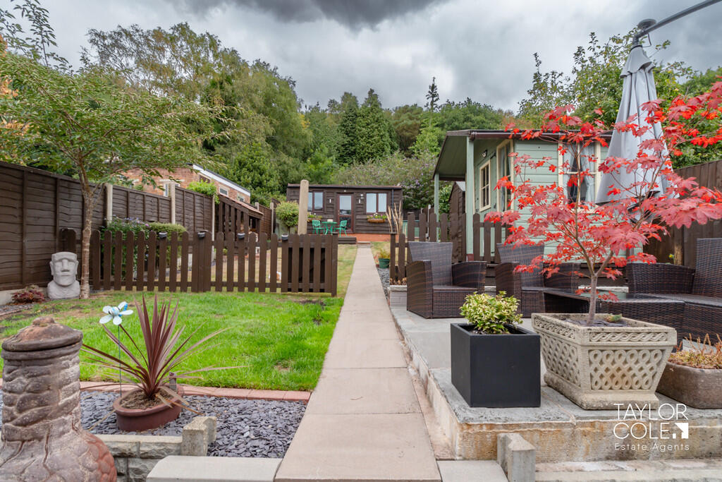 Additional image 24 of Watling Street, Hints