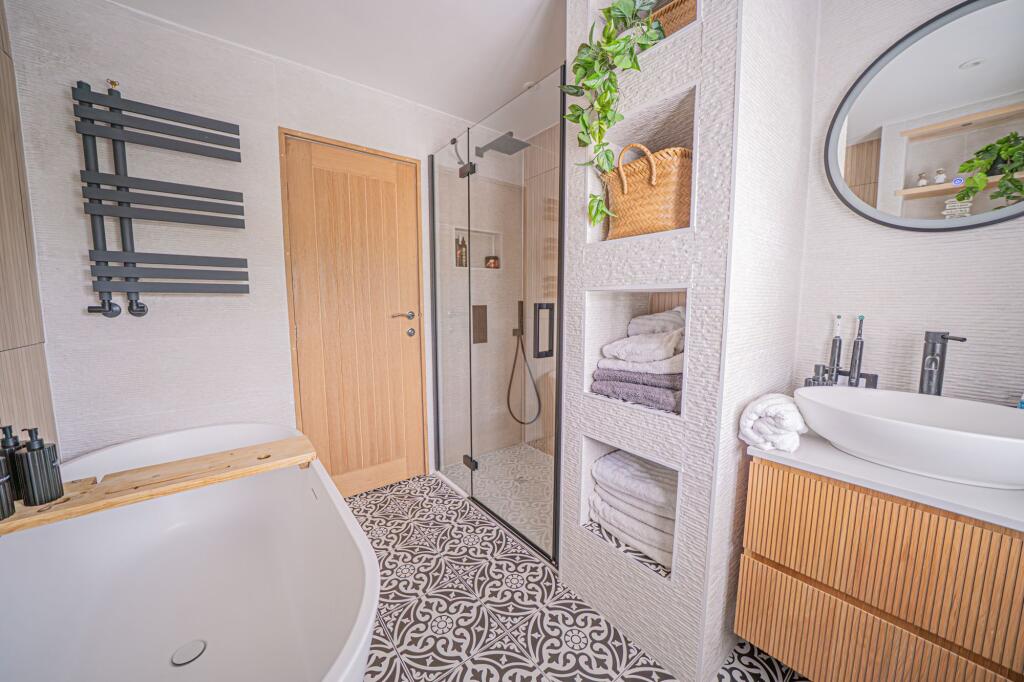 Additional image 14 of Warwick Road, Knowle, B93