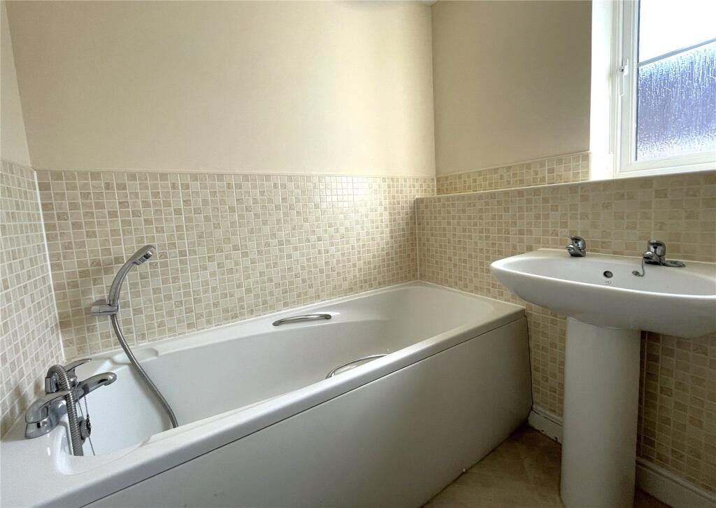 Additional image 8 of Thestfield Drive, Staverton Marina