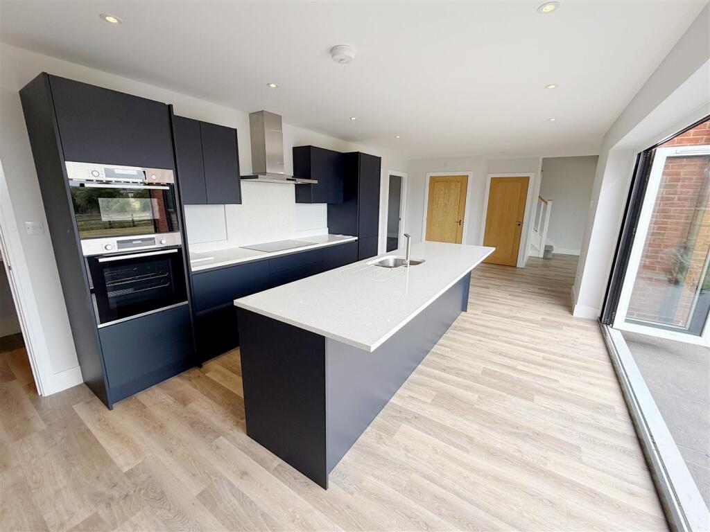 Additional image 4 of Stratford Road, Wootton Wawen