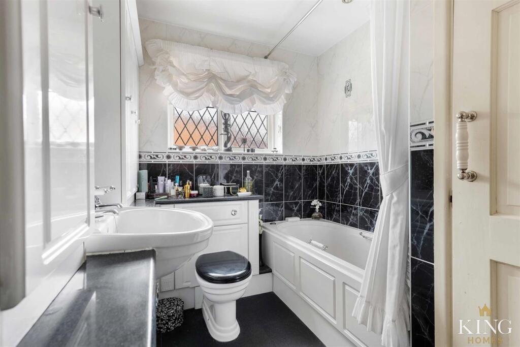 Additional image 20 of Batsford Close, Redditch