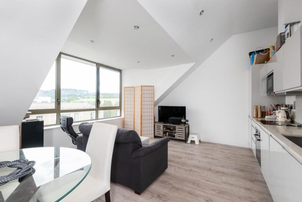 Additional image 2 of Victoria Bridge Road, Bath