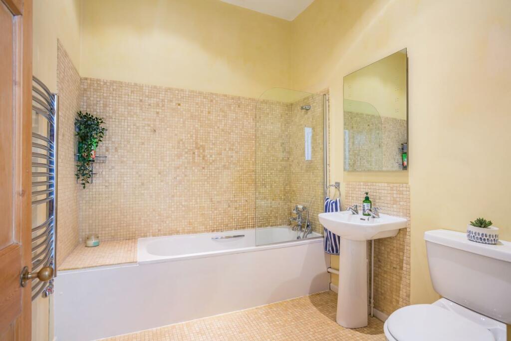 Additional image 10 of Flat 5, 3 Lansdown Crescent, Bath, BA1 5EX