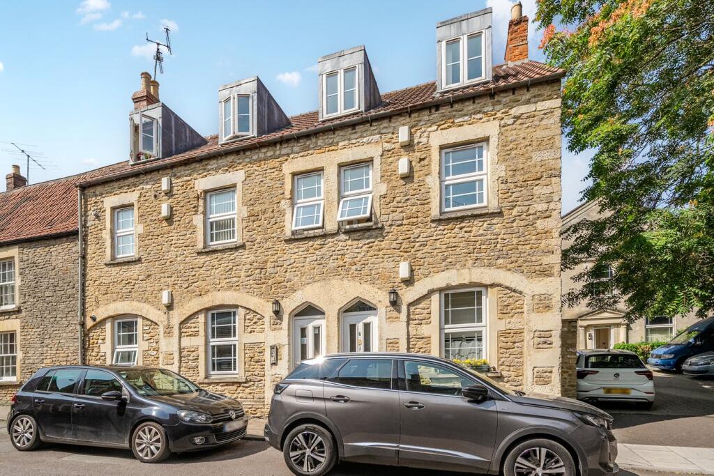 Naishs Street, Frome, BA11