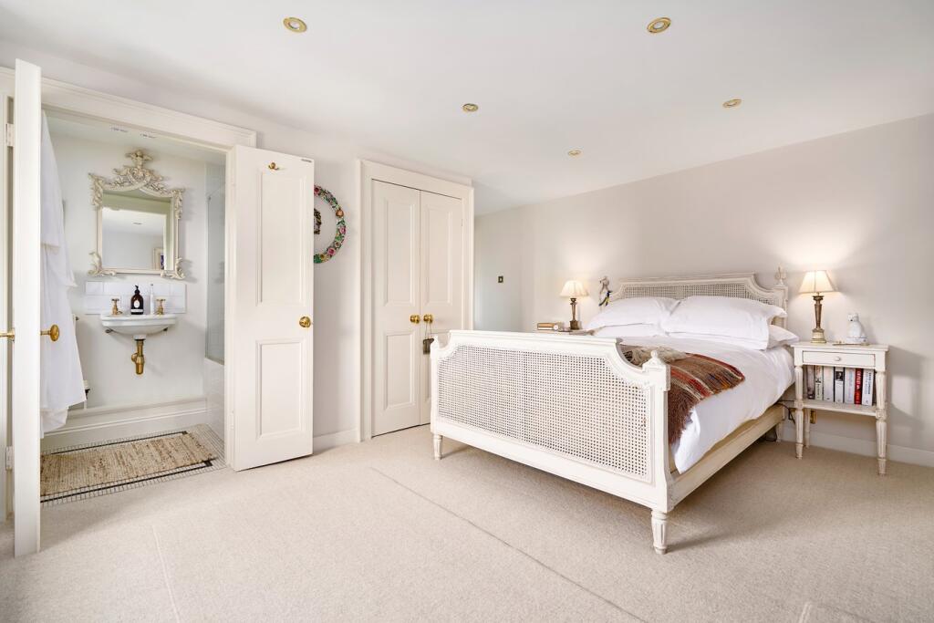 Additional image 8 of St James's Square, Bath, BA1
