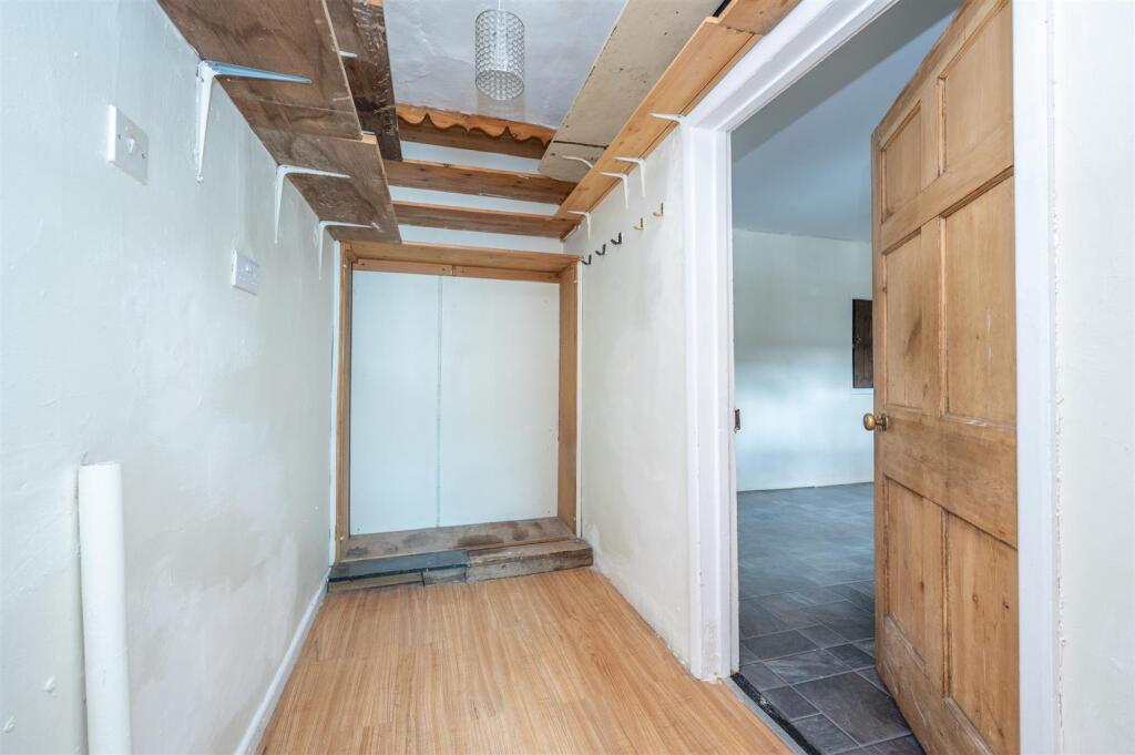 Additional image 8 of High Street, Henley-In-Arden