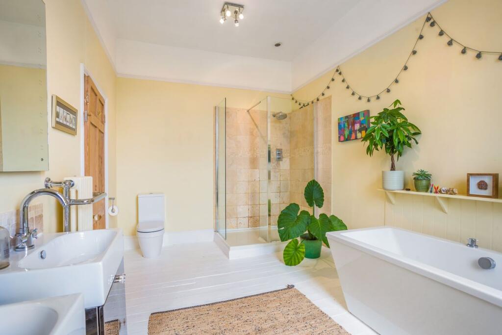 Additional image 9 of Flat 5, 3 Lansdown Crescent, Bath, BA1 5EX