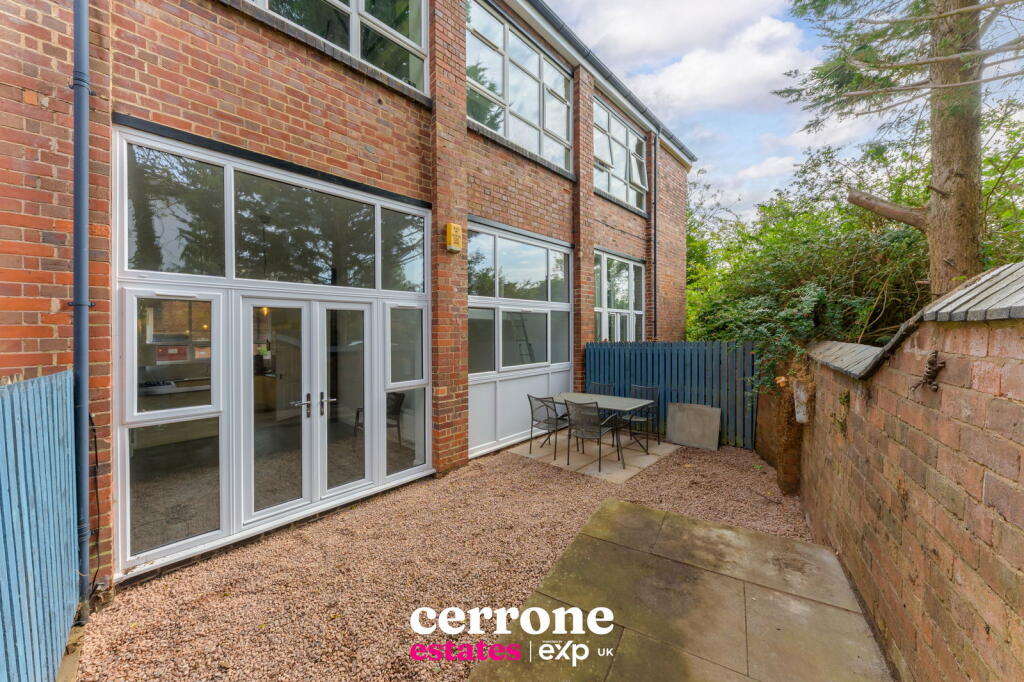 Additional image 15 of Crescent House, Mount Pleasant, Redditch, B97 4JT