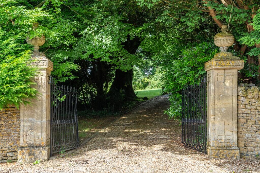 Additional image 18 of Coombe Hill, Bruton, Somerset, BA10