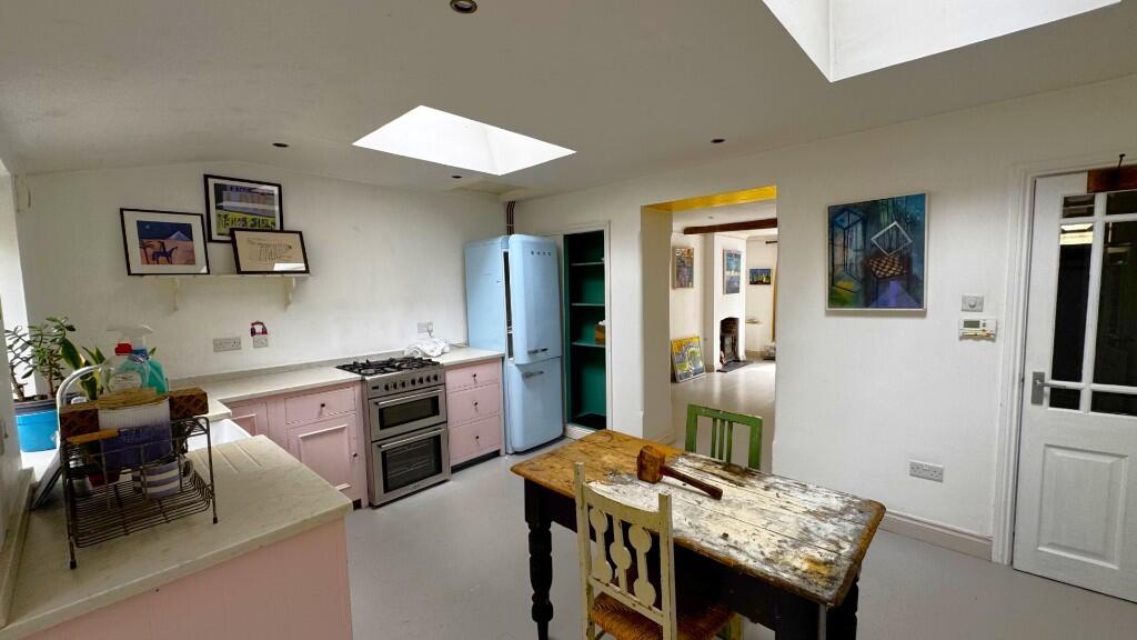 Additional image 3 of High Street, Bruton, Somerset, BA10 0AW