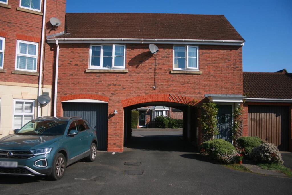 Property image for Dickens Heath Road, Dickens Heath, Solihull