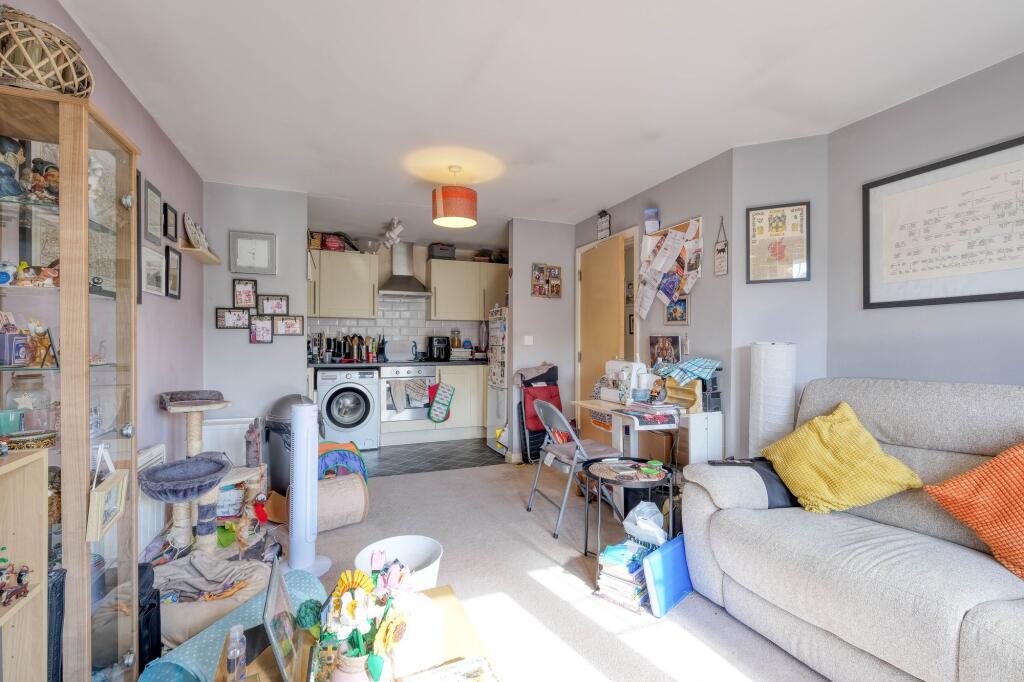 Additional image 4 of Hedgerow Close, Redditch, B98