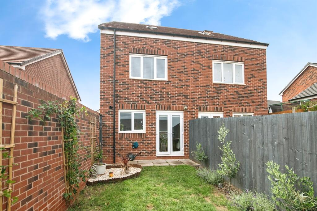 Additional image 22 of Hawling Street, Redditch