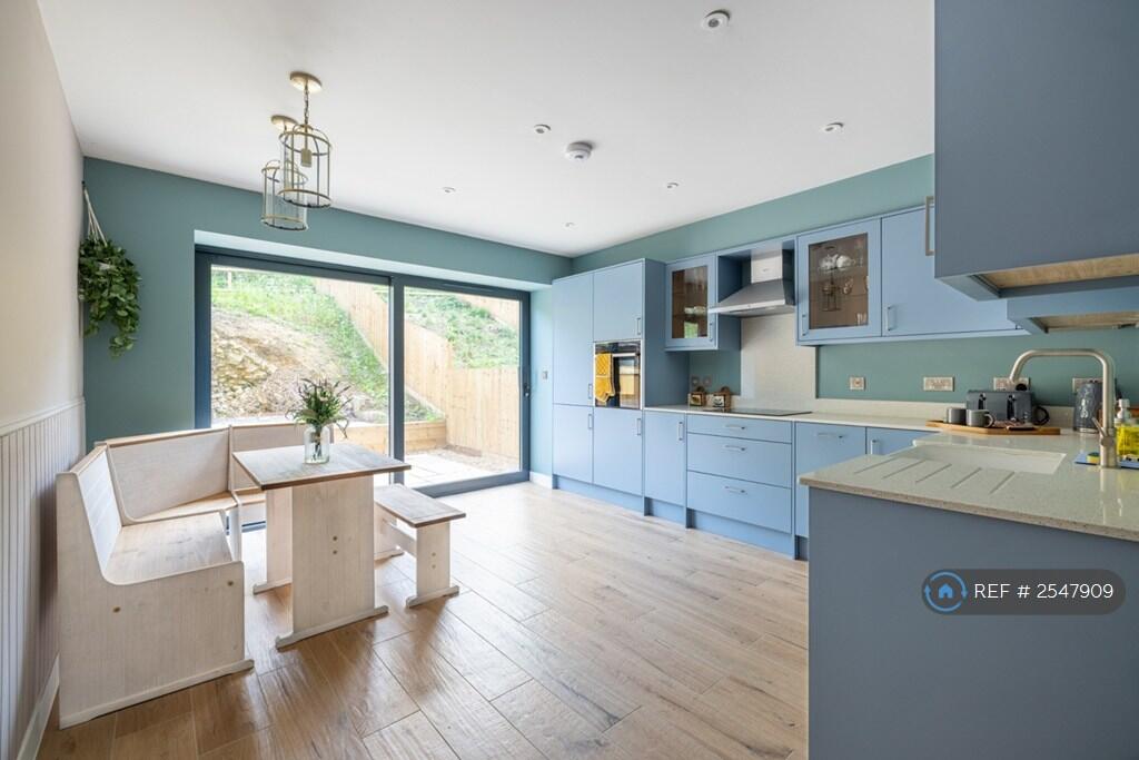 Additional image 2 of Old House, Bruton, BA10