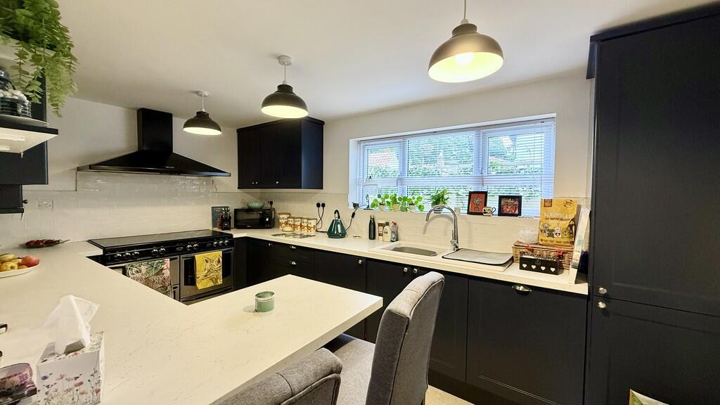 Additional image 3 of Chalford Gardens, Westbury