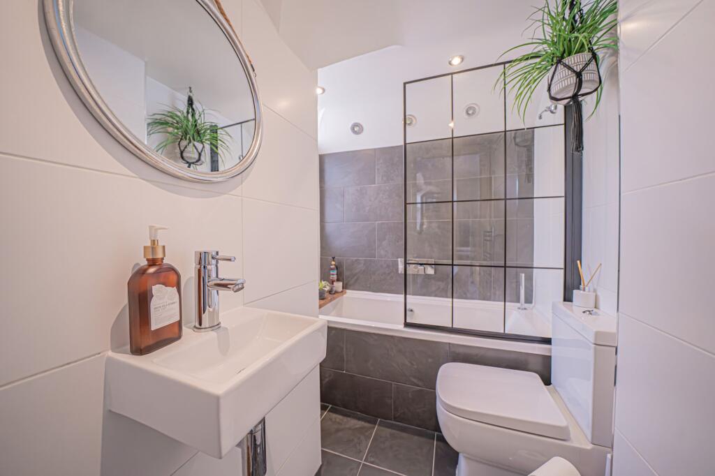 Additional image 17 of Warwick Road, Knowle, B93