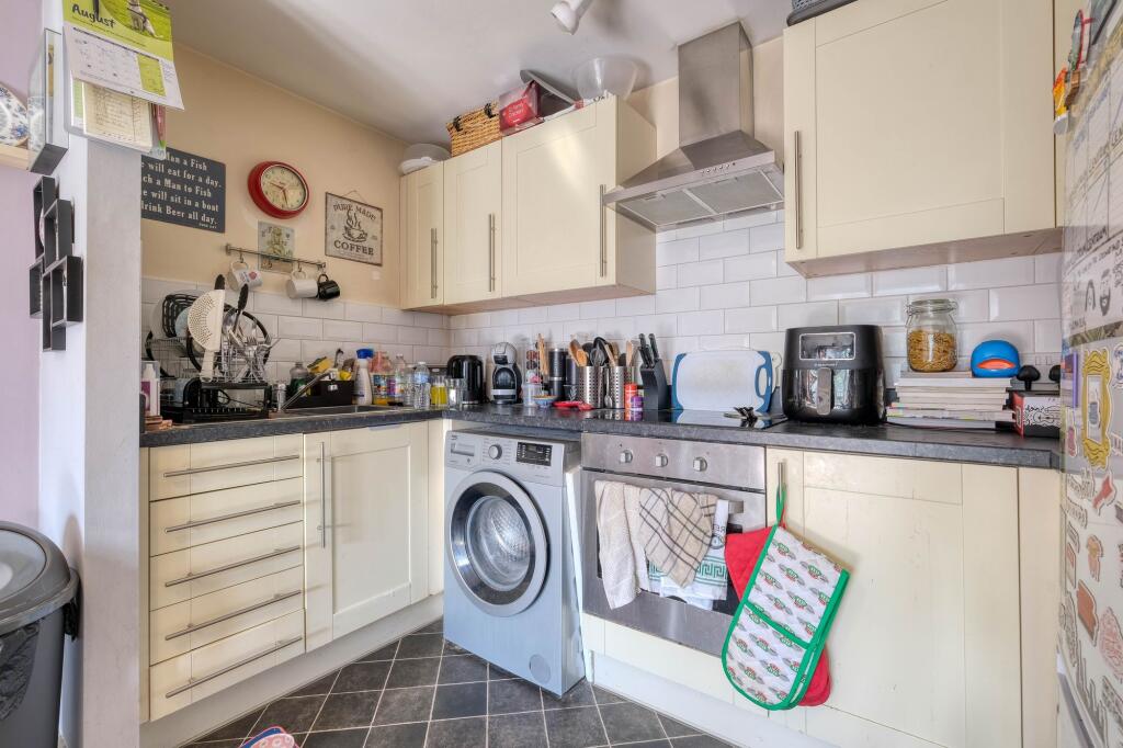 Additional image 5 of Hedgerow Close, Redditch, B98