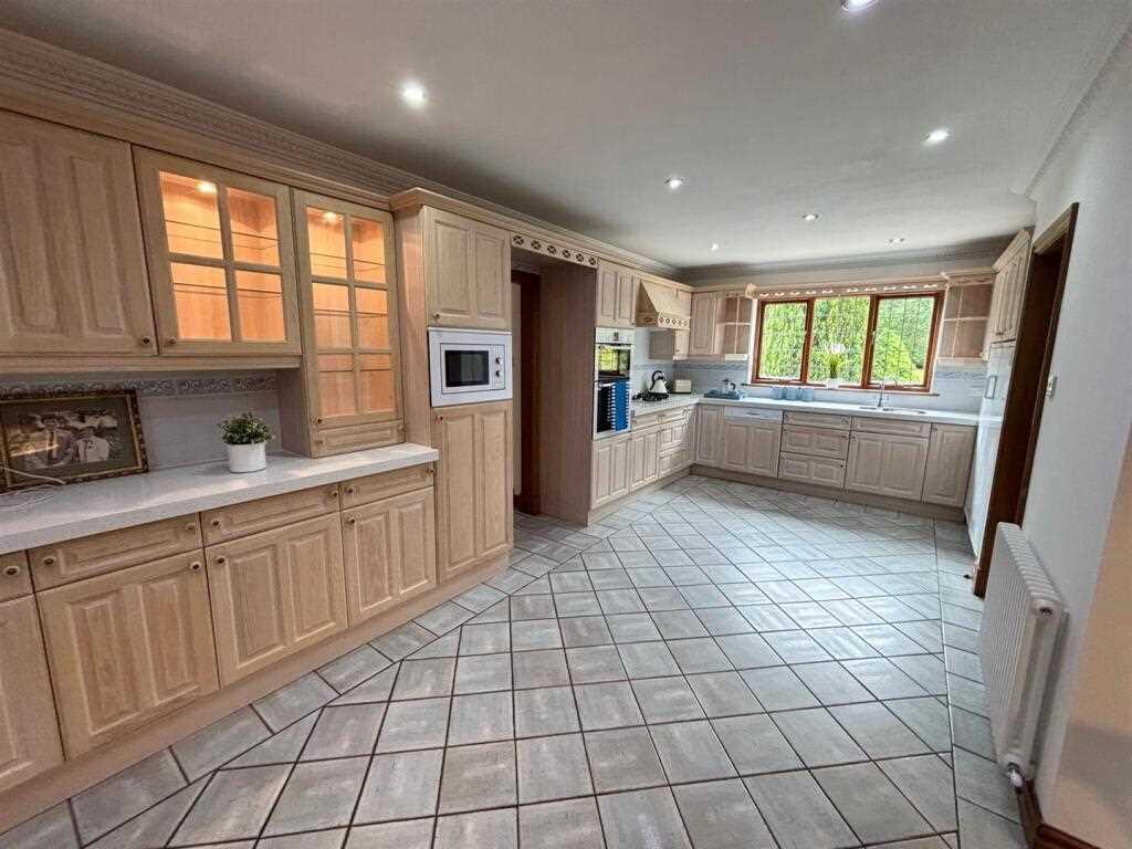 Additional image 5 of Chard House, Penn Lane, Solihull